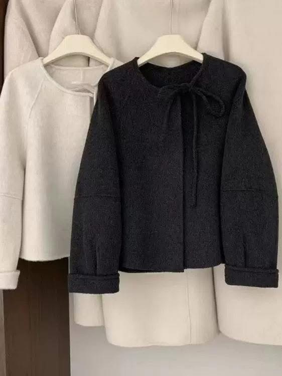 Áo dạ rộng cổ nơ